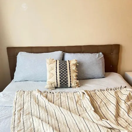 Spacious And New Family Apartamento Estambul